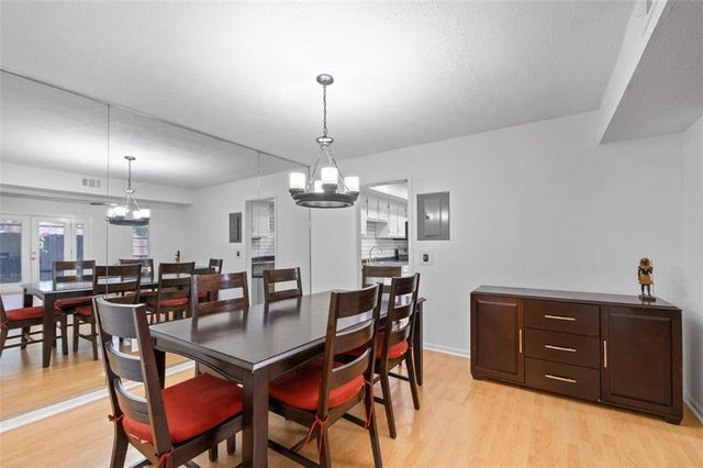 6851 Roswell Road D28, Atlanta, GA 30328