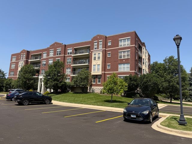 720 Prestwick Lane 504, Wheeling, IL 60090