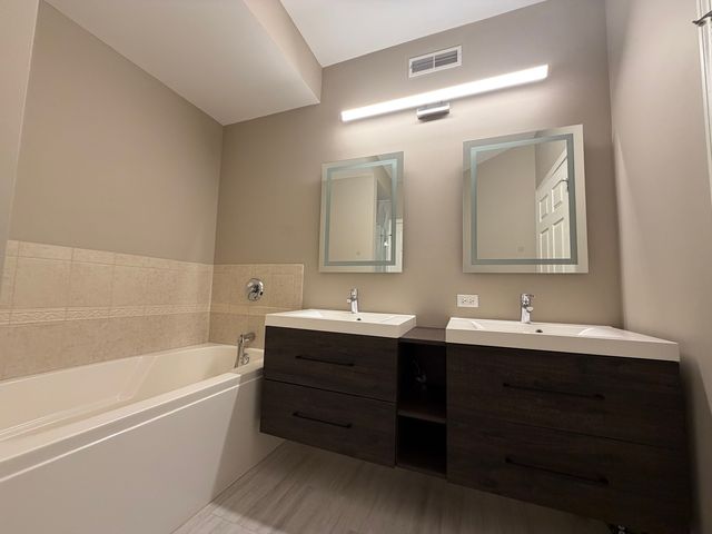 720 Prestwick Lane 504, Wheeling, IL 60090