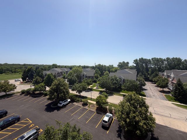 720 Prestwick Lane 504, Wheeling, IL 60090