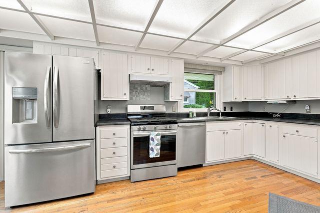 2520 30th Ave Court, Moline, IL 61265