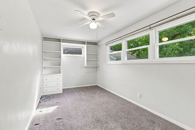 2520 30th Ave Court, Moline, IL 61265