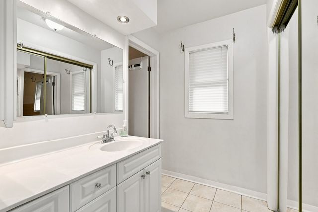 2520 30th Ave Court, Moline, IL 61265