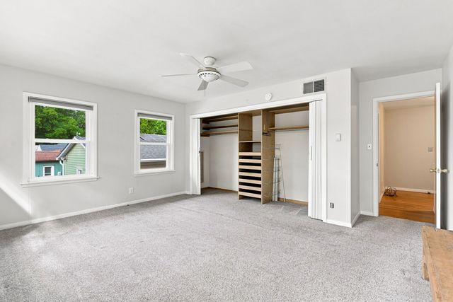 2520 30th Ave Court, Moline, IL 61265