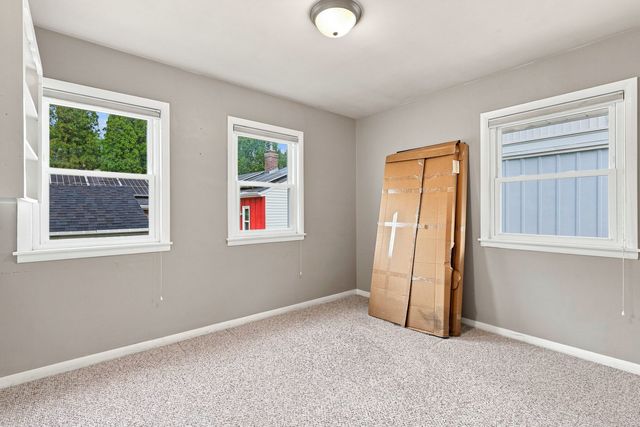 2520 30th Ave Court, Moline, IL 61265