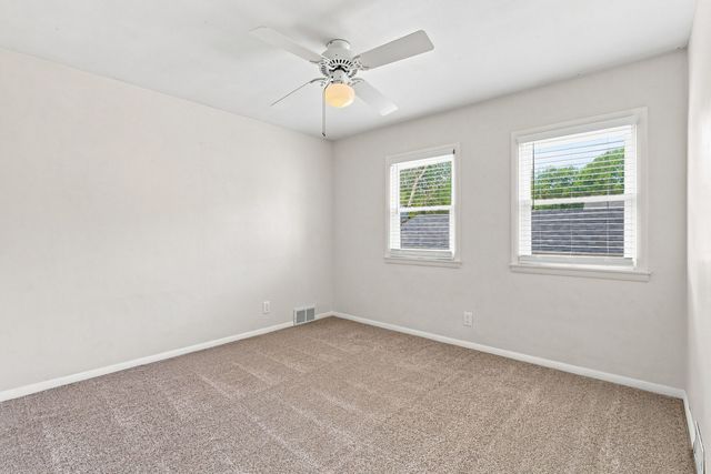 2520 30th Ave Court, Moline, IL 61265