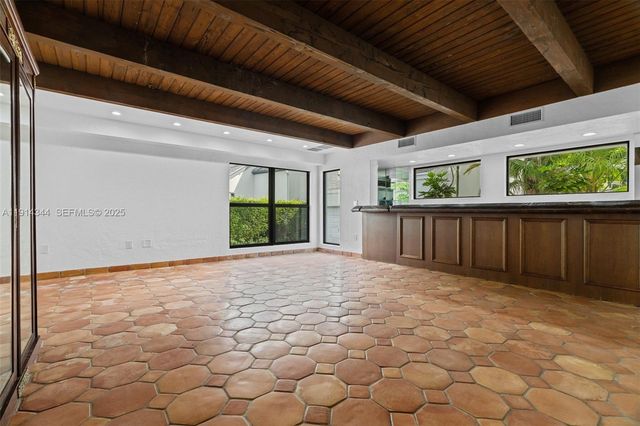20215 W Oak Haven Circle, Miami, FL 33179