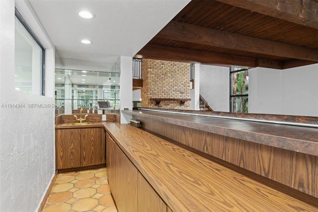 20215 W Oak Haven Circle, Miami, FL 33179