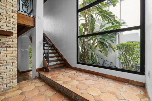 20215 W Oak Haven Circle, Miami, FL 33179