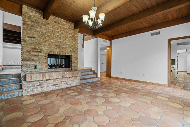 20215 W Oak Haven Circle, Miami, FL 33179