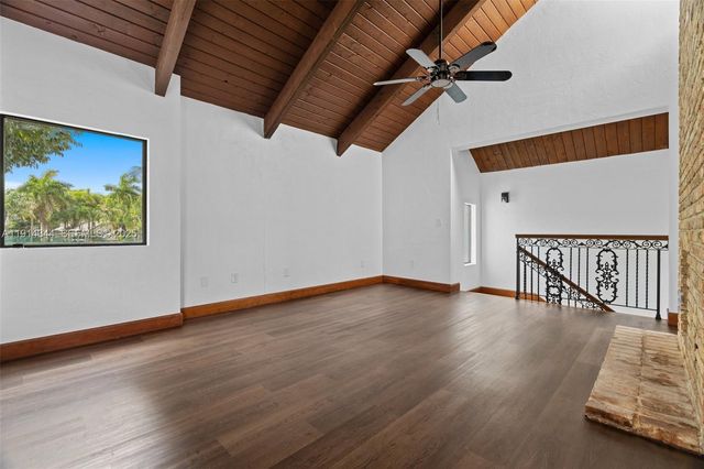 20215 W Oak Haven Circle, Miami, FL 33179