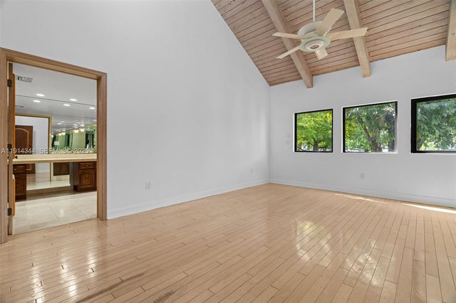 20215 W Oak Haven Circle, Miami, FL 33179