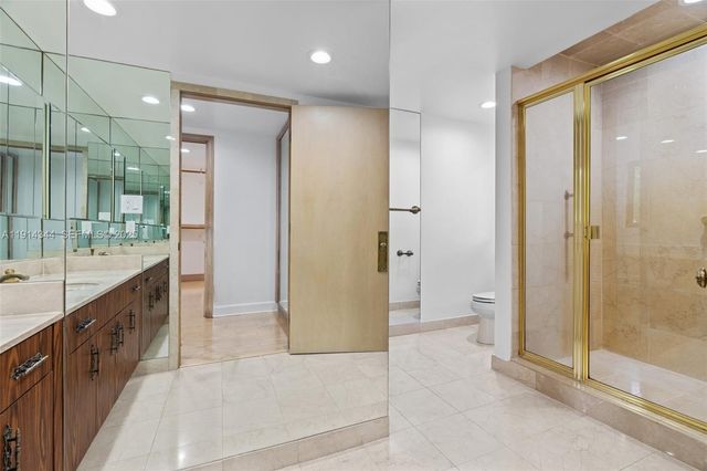 20215 W Oak Haven Circle, Miami, FL 33179