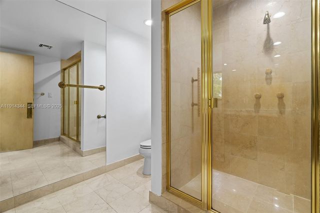 20215 W Oak Haven Circle, Miami, FL 33179