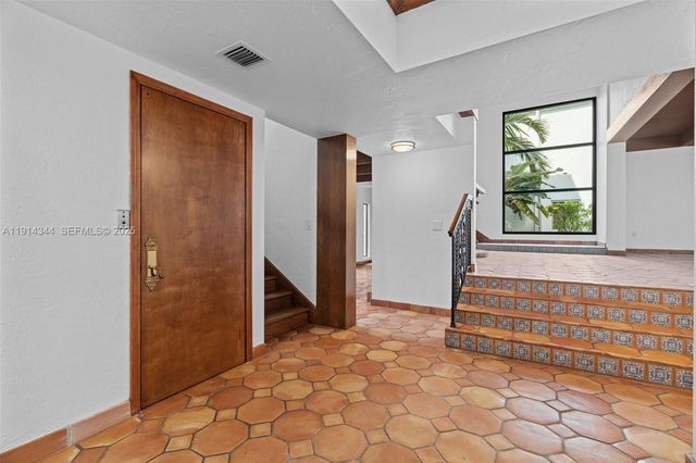 20215 W Oak Haven Circle, Miami, FL 33179