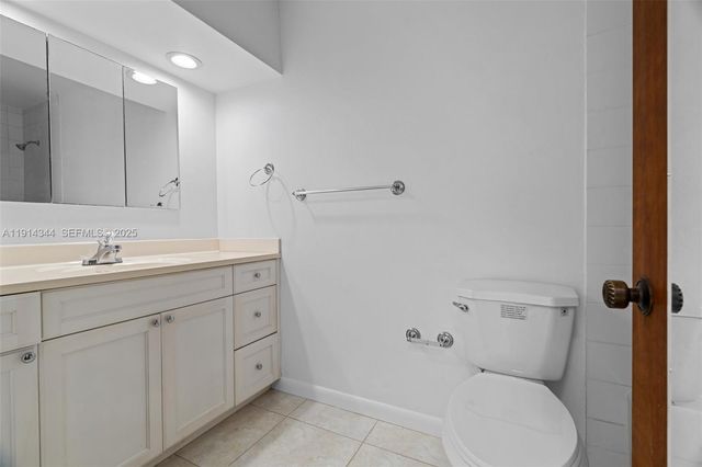 20215 W Oak Haven Circle, Miami, FL 33179