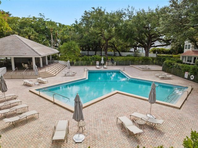 20215 W Oak Haven Circle, Miami, FL 33179