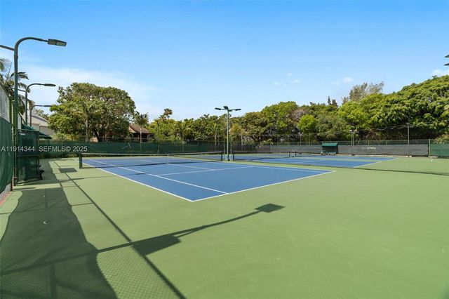 20215 W Oak Haven Circle, Miami, FL 33179