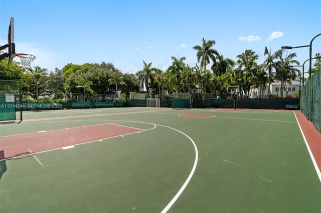 20215 W Oak Haven Circle, Miami, FL 33179