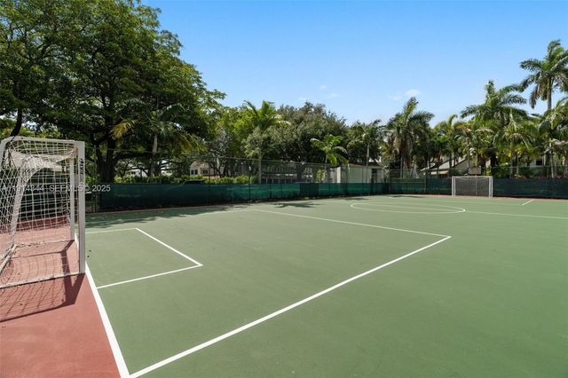20215 W Oak Haven Circle, Miami, FL 33179