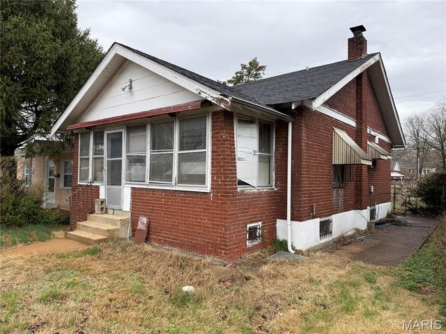 8249 Appleton Drive, University City, MO 63132