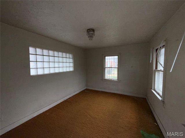 8249 Appleton Drive, University City, MO 63132