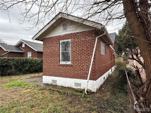 8249 Appleton Drive, University City, MO 63132