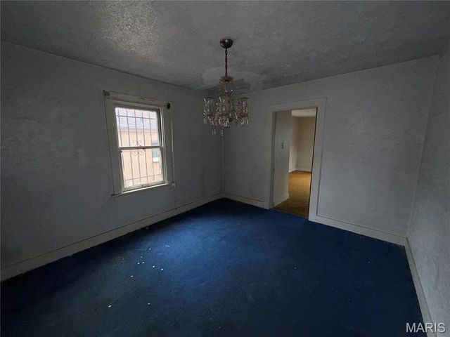 8249 Appleton Drive, University City, MO 63132