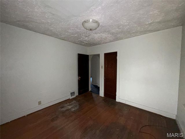 8249 Appleton Drive, University City, MO 63132