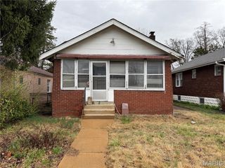 8249 Appleton Drive, University City, MO 63132