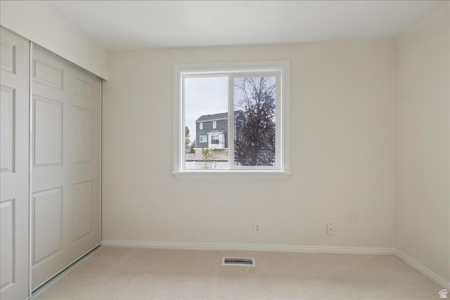 556 KIMBALL DR, Layton, UT 84041