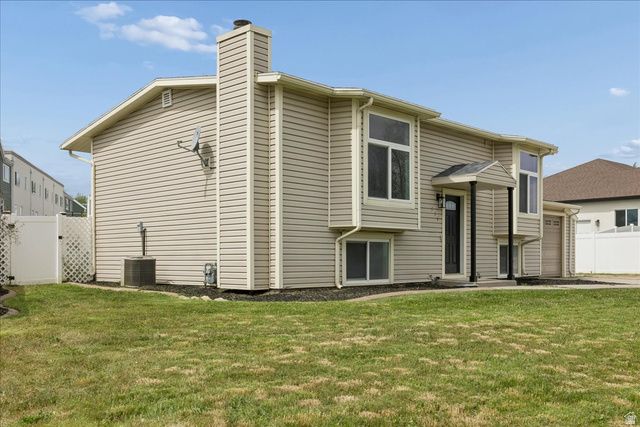 556 KIMBALL DR, Layton, UT 84041