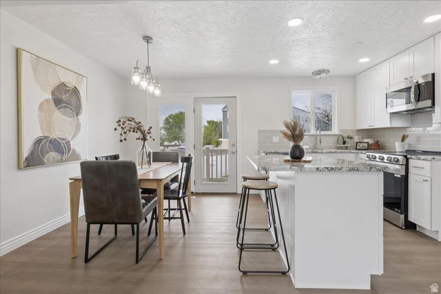 556 KIMBALL DR, Layton, UT 84041