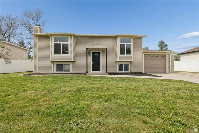 556 KIMBALL DR, Layton, UT 84041
