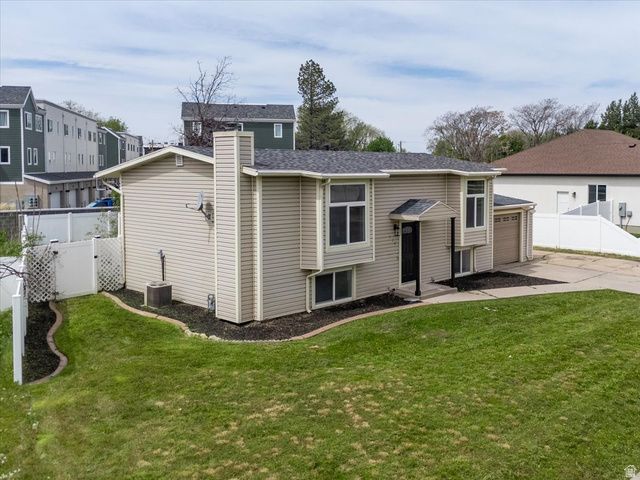 556 KIMBALL DR, Layton, UT 84041