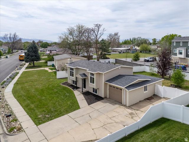 556 KIMBALL DR, Layton, UT 84041