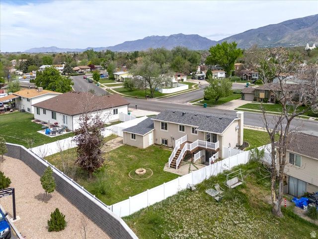 556 KIMBALL DR, Layton, UT 84041