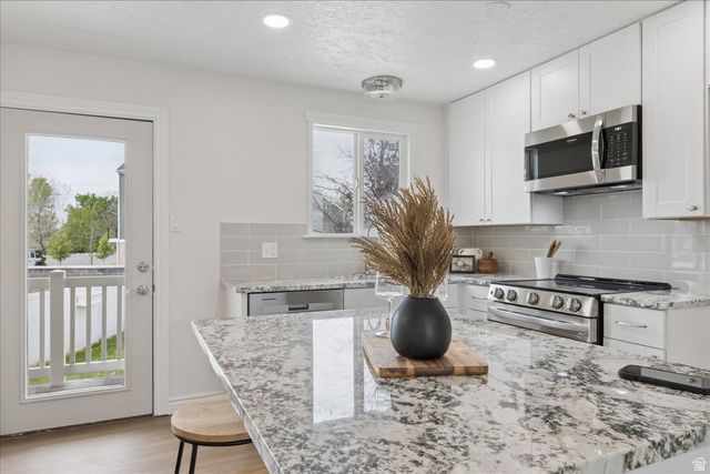 556 KIMBALL DR, Layton, UT 84041