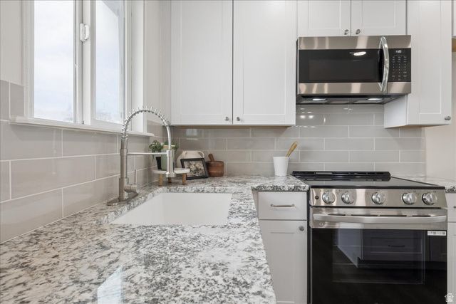 556 KIMBALL DR, Layton, UT 84041