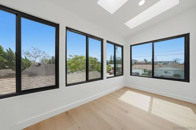 5135 New Haven, San Diego, CA 92117