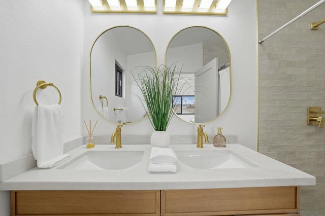 5135 New Haven, San Diego, CA 92117