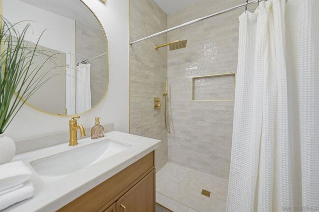5135 New Haven, San Diego, CA 92117