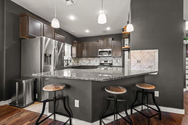 8805 Deadwood Lane, Aubrey, TX 76227