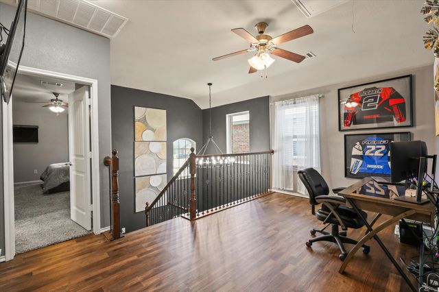 8805 Deadwood Lane, Aubrey, TX 76227