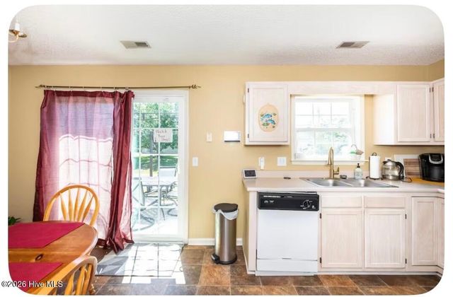 2402 Bloomsbury Court, Wilmington, NC 28411