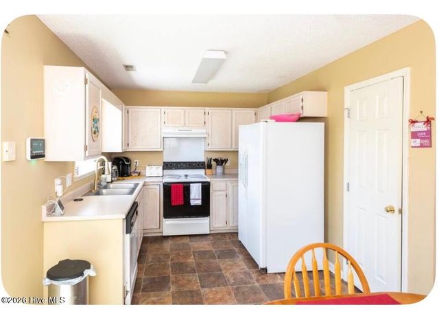 2402 Bloomsbury Court, Wilmington, NC 28411