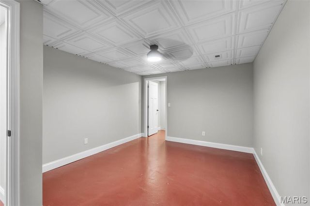 902 N Poplar Street, Dexter, MO 63841