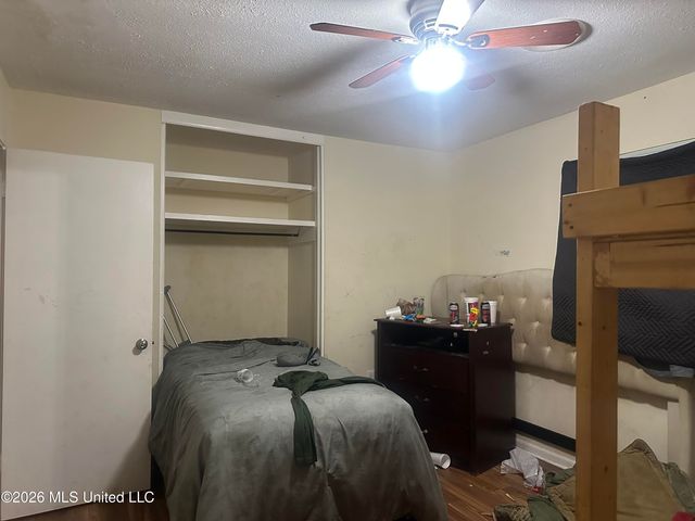 3025 Meadow Forest Drive, Jackson, MS 39212