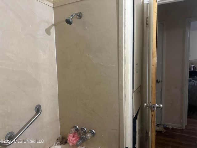 3025 Meadow Forest Drive, Jackson, MS 39212