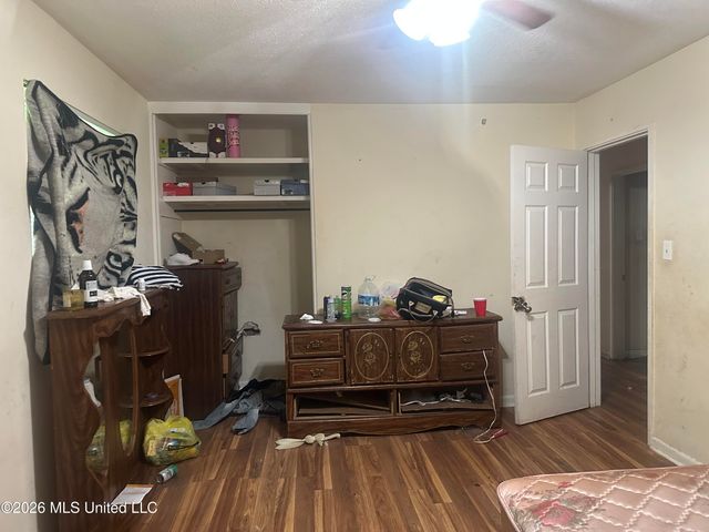 3025 Meadow Forest Drive, Jackson, MS 39212
